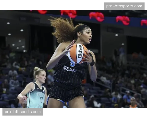 安吉尔·里斯从芝加哥天空转会亚特兰大梦想，涉及多个未来选秀权